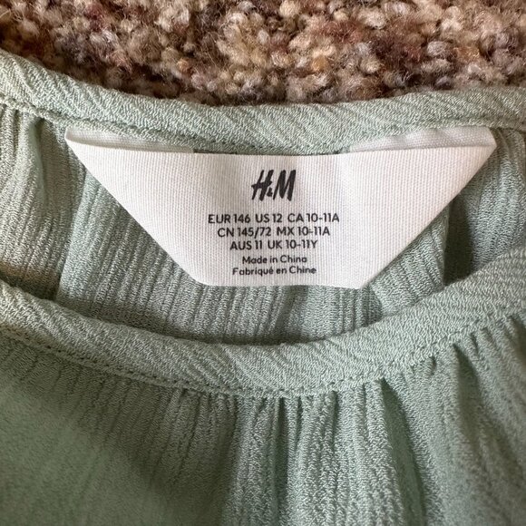 H&M Girls Spring Puff Sleeve Top Light Green - Youth Girls Size 12 - Picture 2 of 3